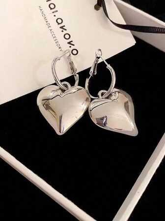 超大心形耳环，独特别致的金属3D心形设计，百搭