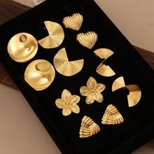 7对时尚金属花朵、圆形、心形纹理多元素不规则耳环套装，适合女性日常佩戴（款式随机） - 7Pairs Random Earrings - 查看 4