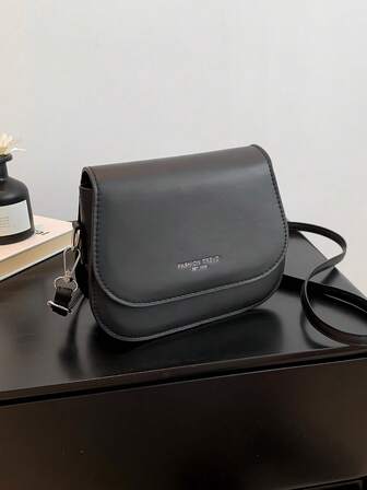 Versatile Commuter Minimalist Half-Circle Saddle Crossbody Bag