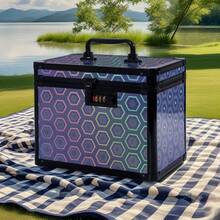 1个铝合金便携式化妆箱 - 大容量多层带镜子，方便专业化妆师收纳化妆品和日常工具。