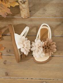 女童珍珠花朵凉鞋，尺码 26-36 | 可调节踝带波西米亚风凉鞋，饰有大花朵 | 夏季休闲鞋，适合户外玩耍、海滩和盛装打扮 - 米色 - 查看 7