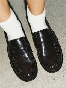 女士棕黑色翻盖口袋乐福鞋，圆头 - 棕色 - 查看 4