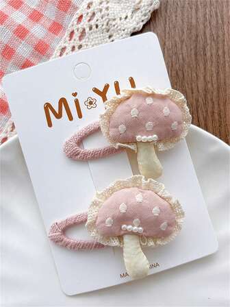 2个粉色刺绣草莓发夹，蕾丝蘑菇侧边发夹，适合女孩佩戴