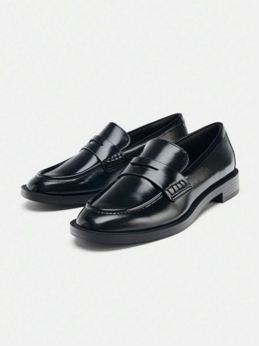 Mocasines de mujer con solapa de bolsillo en marrón y negro, punta redonda - Negro - Ver 1