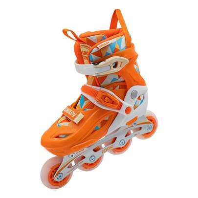 1 par de patines en línea para hombres de moda. Ligeros, ágiles, ajustables, con cubierta de zapato desmontable, función de memoria de soporte de arco, buen rendimiento de frenado, ruedas de PU brillante y marco de zapato de aleación de aluminio PP reforzado, que previene eficazmente los esguinces de tobillo. Adecuado para principiantes.