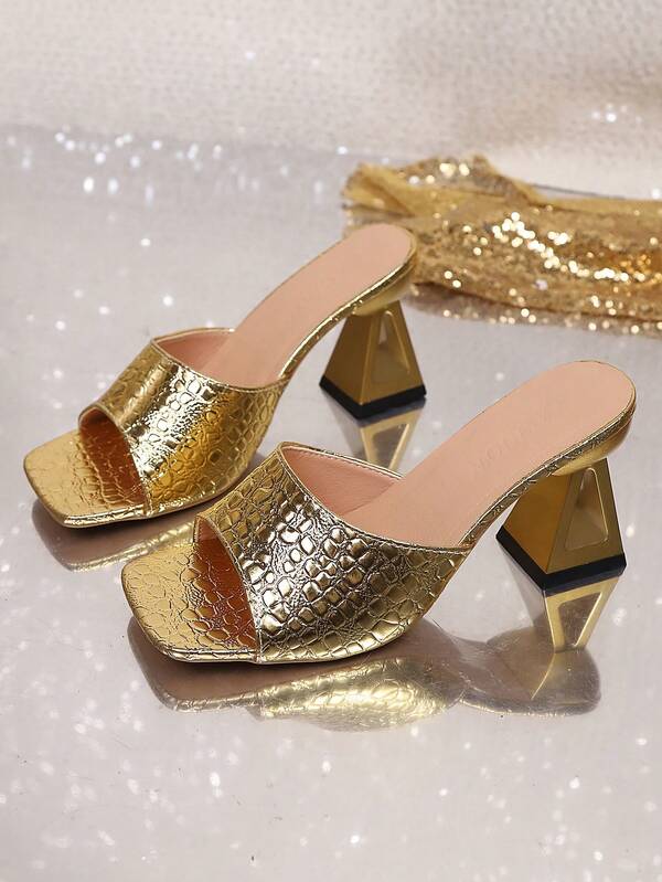 透明搭扣方头休闲高跟凉鞋，夏季日常穿着舒适