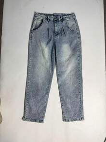 Plus Size, Porém Profissional: Calça Afunilada Plus Size para o Outono - Cintura Média, Perna Slim para Curvas Casuais de Negócios