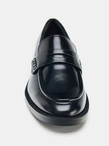 Mocasines de mujer con solapa de bolsillo en marrón y negro, punta redonda - Negro - Ver 4