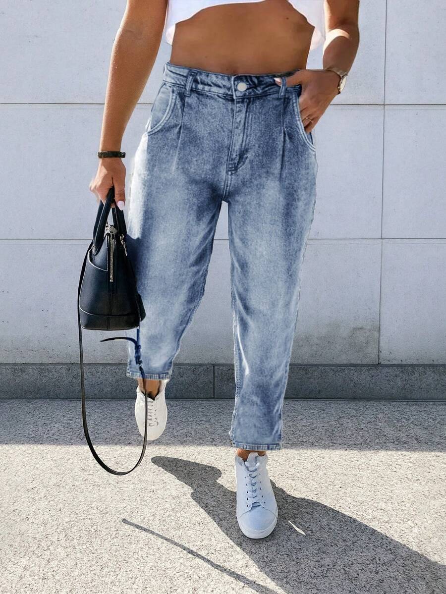 Plus Size, Porém Profissional: Calça Afunilada Plus Size para o Outono - Cintura Média, Perna Slim para Curvas Casuais de Negócios