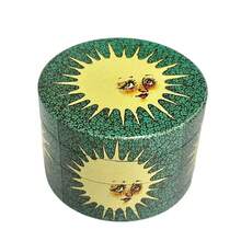 1 pieza Molinillo de especias portátil con luna azul y sol marrón, Moledor de polvo de especias, Accesorios para hombres y mujeres, Regalo para el Día de San Valentín, Navidad, Halloween - Multicolor - Ver 11