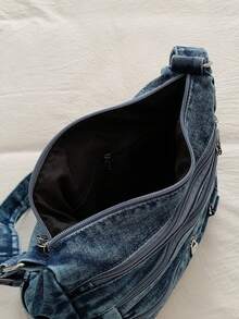 新款休闲时尚柔软牛仔多口袋斜挎包，多功能大容量女士单肩包，适合工作通勤、购物和旅行，是牛仔女孩的完美之选