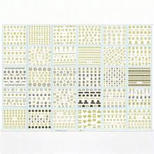 30片美甲贴纸，全新超薄金属箔美甲贴纸，电镀烫金纹理，高粘性即撕即贴设计，无需胶水或UV灯，柔软顺滑，防水材质，适用于天然指甲、凝胶指甲，是DIY居家美甲、美甲沙龙、日常通勤、聚会、婚礼、生日、派对、节日美甲的理想之选。