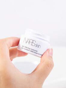 NARS [迷你] 光感保湿凝露 14ml / 轻盈的凝胶霜配方，蕴含强效保湿成分，令肌肤倍感柔软，焕发光彩。 - New - 14ml - 查看 5