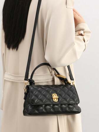 新款时尚，大容量，高质感，韩式文艺休闲风，简约轻便百搭PU软皮，韩式格纹慵懒风，菱形刺绣，可调节肩带，可拆卸女士单肩包，宫廷包