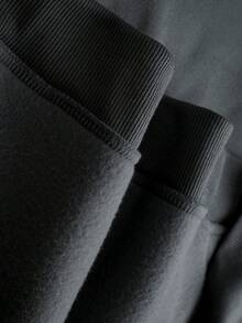 Bluzy z kapturem męskie - Czarne - Zobacz 9