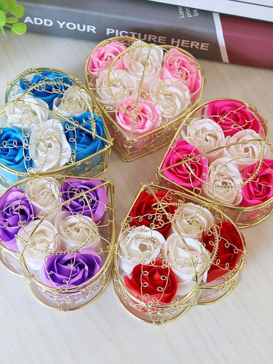1个心形玫瑰蝴蝶结透明礼盒，花盒，情人节礼物，花卉包装盒，心形礼盒，带盖花盒，丝带和透明盒，适用于父亲节、母亲节、圣诞节、情人节、生日、情侣等。