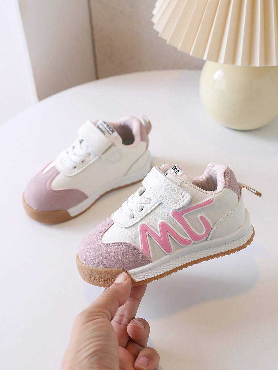 1 par de zapatos deportivos cómodos y de moda con suela de goma antideslizante, zapatos casuales para niños y niñas pequeños para interiores y exteriores, zapatos para gatear de bebé