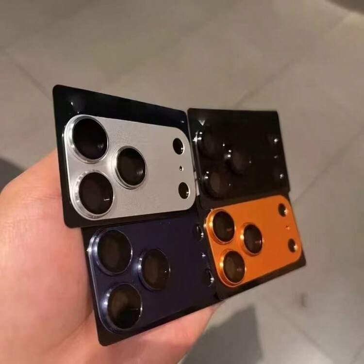 غطاء حماية عدسة الكاميرا الخلفية للهاتف المحمي بالدروع، متوافق مع آيفون 17 برو ماكس/17 برو، زجاج مقسى لحماية عدسة الكاميرا - مقاوم للخدش، مقاوم للبصمات، تغطية كاملة، سهل التركيب. قابل للاستخدام اليومي في المكتب والمنزل. غطاء كاميرا الهاتف مقاوم للماء والصدمات ومضاد للسقوط - فضي - مشاهدة 6