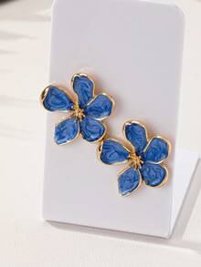 1 Flower Shaped Zinc Alloy Earrings For Women, Unique, Fashionable, Beautiful, Elegant And Perfect Temperament - Flower-shaped Women's Earrings - View 7