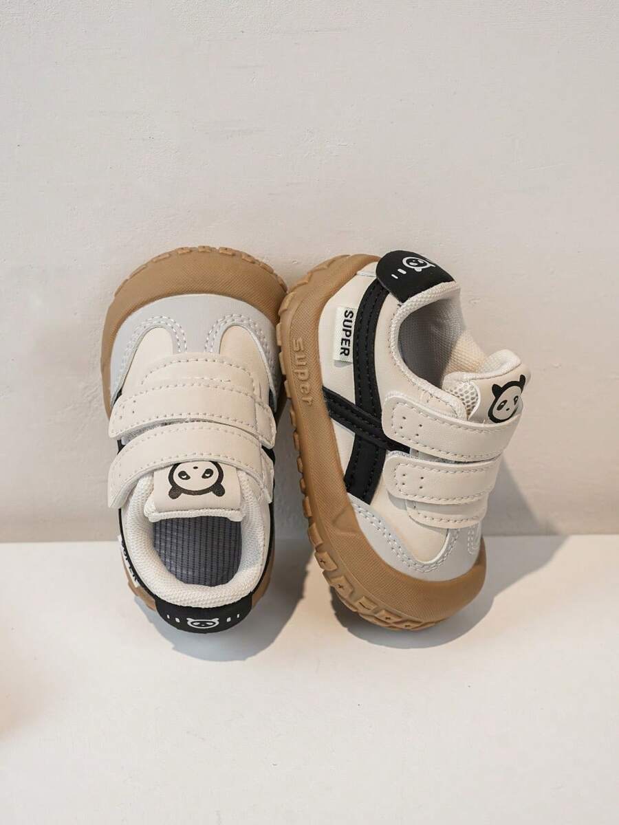 1双休闲运动鞋，真皮鞋面，透气童鞋，舒适时尚，适合春夏四季穿着，男女童新款，婴幼儿及学步儿童均可穿着，适合上学穿着。 - 黑色 - 查看 1