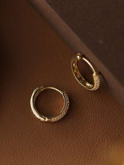 1 Đôi bông tai vòng tròn mạ vàng đồng kiểu dáng cổ điển châu Âu và Mỹ, đa năng, đính đá Zirconia siêu nhỏ, sang trọng dành cho nữ.