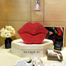 1pc Glam Fantasy Resin Lips Sculpture Decor, Glam Vanity Table Accent, Aesthetic Bedroom Decor, Versatile For Living Room, Bedroom, Bathroom, Kitchen, Office, Hotel, Restaurant, Bar, Wedding, Valentine'S Day, Mother'S Day, Thanksgiving, Desk Decor, Gift For Her, Office Desk Accessories (Two Size-Small/ Large) - Multicolor - View 4