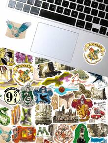 Harry Potter 50張哈利波特復古貼紙，水彩風格塗鴉角色貼紙，哈利波特、榮恩、赫敏、馬爾福，乙烯基防水貼紙，適用於水瓶、筆記本電腦、桿、水壺、電腦、手機、帽子、汽車，適合青少年和成人的趣味貼紙，紀念品禮物、生日禮物 [官方授權] - 彩色 - 查看 10