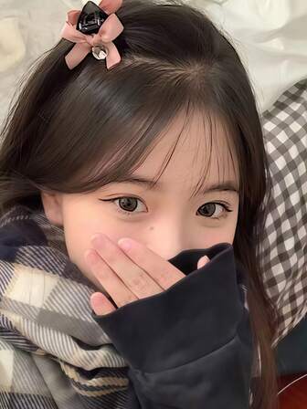 1pc Cute Butterfly Rhinestone Decor Hair Clip, Dainty Side Bangs Clip For Girls, Suitable For Daily Styling, Photo Shoot