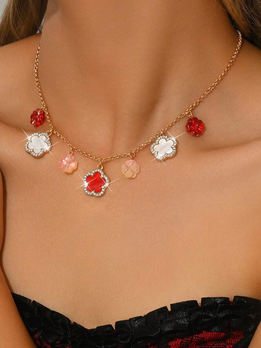 1pc Fashionable & Elegant Minimalist Classic European & American Quality 5-Leaf Clover Flower Shaped Alloy Pendant With Glass Rhinestone Inlay Design, Paired With 4-Leaf Resin Bead, Women's Jewelry Multi-Pendant Gold Chain Necklace, Suitable For Women's Daily Outfit, Party, Banquet, Vacation, All Seasons, Exquisite For Gifts On Valentine's Day, Thanksgiving, And Other Occasions - Multicolor - View 1
