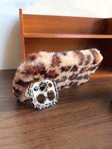 1 Stück Herbst/Winter Mode hochwertige Leopard Plüsch Linsenhalterung Handyhülle, Schutzhülle kompatibel mit iPhone 17/16, 15 Pro Max, 14 Plus/13 Pro Max, kabellose Aufladung, 12/11, stilvolle stoßfeste Handyhülle