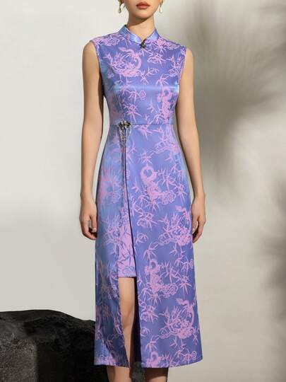 Women's Elegant Traditional Cheongsam With Stand Collar, High Side Slit, And All-Over Floral Print. This Sleeveless, Form-Fitting Qipao Is Accentuated With A Waist-Defined Silhouette And Sparkling Crystal Rhinestone Details On The Waist. The Back Features A Discreet Zipper Closure For A Sleek Look. Perfect For Wedding Banquets, Festive Celebrations, Anniversary Parties, Formal Galas, And Elegant Dinners.