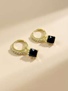 A Pair Of Simple And Petite Black Zirconia Earrings, Suitable For Girls To Wear Every Day, On Dates, Or At Parties. - Multicolor - View 4