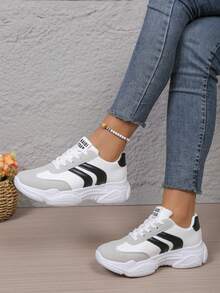 Women's Casual Sneakers, Flat Non-Slip Shoes, New Soft-Sole Comfortable And Fashionable Versatile - White - View 1