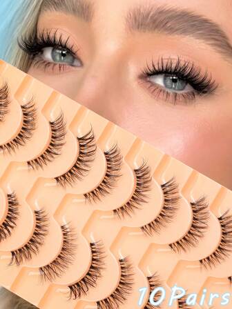 10 对假睫毛，自然浓密 3D 设计，猫眼形状，加长尖端，柔软如貂毛般质地，自然纤长，适合日常使用。