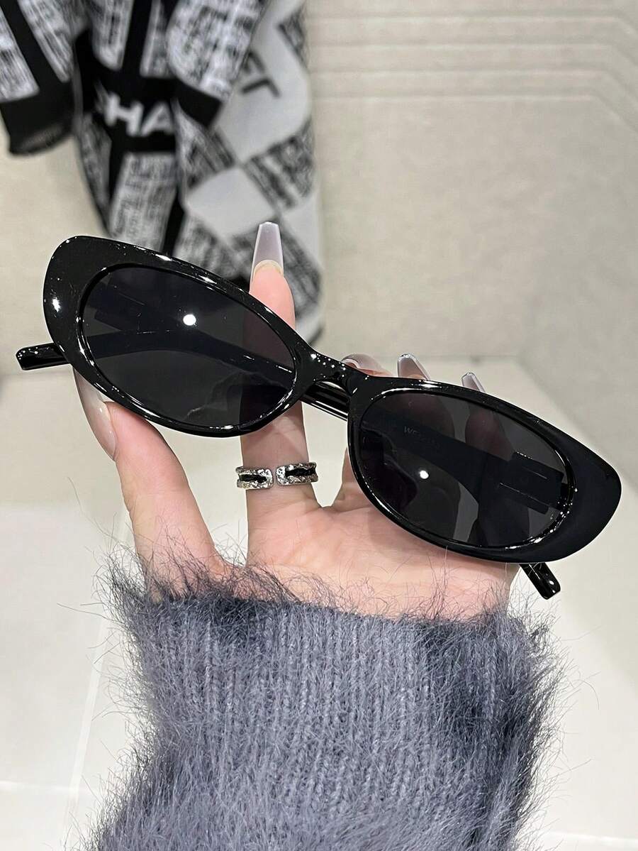 1副女士塑料镜框休闲经典现代简约百搭时尚眼镜，适合街头拍照、日常生活、返校必备、商务休闲等场合，是女士配饰的理想之选。 - 彩色 - 查看 1