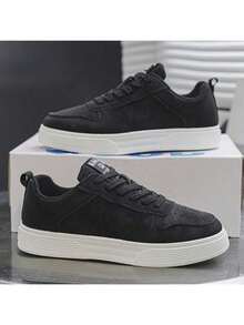 (Fällt klein aus) Modische einfarbige Skaterschuhe für Herren, bequeme rutschfeste Freizeitschuhe mit Schnürung und dicker Sohle, geeignet für Outdoor-Aktivitäten von Männern. Größe 39-48 (wählen Sie nach Innensohlen-Länge aus)