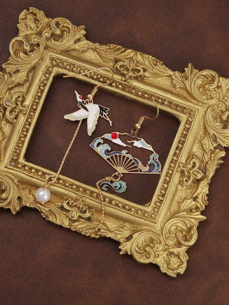 1 Pair Elegant Asymmetric Palace Style Crane Earrings, Chinese Style Casual Accessories - Crane Irregular Fan Earrings - View 1