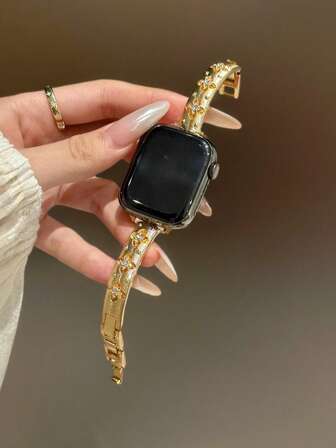 Pulsera compatible con correa para Apple Watch, correa premium compatible con Apple Watch Series 8/9/7/6/5/4/3/2/1, compatible con correa para Apple Watch Ultra de 40 mm, 44, 41, 45, 49, 42, 38 mm, accesorio de pulsera de moda para mujer, no es rígido, cómodo de llevar, se ajusta perfectamente a la muñeca.