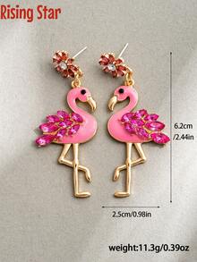 一对粉色火烈鸟耳环，采用时尚性感的欧美风格，饰有水钻花朵吊坠。这款时尚的夹式耳环适合日常佩戴。 - 火烈鳥耳環 - 查看 7