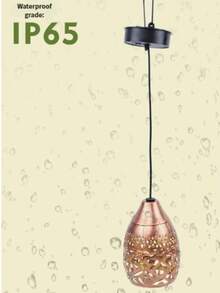 1件铁艺太阳能蜂鸟吊灯，蜂鸟泪滴吊灯，镂空花卉花园灯，防水户外花园灯。适用于别墅花园、花园走廊、露台、乡村庭院等场所，营造氛围装饰，也适用于节日和生日等场合。