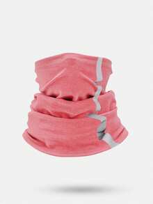 1个儿童户外防风保暖抓绒面罩，带反光条，适合秋冬季运动和骑行。