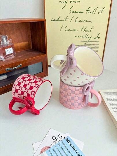 Taza de cerámica de 370ml con asa de lazo y decoración de corazón, taza mate con relieve de corazón, taza de café con estampado a cuadros, adecuada para decoración del hogar, agua diaria, leche para el desayuno, té de la tarde, arte de latte en cafetería, regalo para parejas