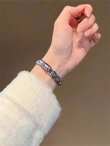 Bracelet Compatible With Apple Watch Strap Premium Compatible With Apple Watch Strap 8/9/7/6/5/4/3/2/1 Series, Compatible With Apple Watch Strap Ultra40mm 44 41 45 49 42 38mm Women's Fashion Bracelet Accessory, Not Stuffy, Comfortable To Wear, Perfectly Fits The Wrist.