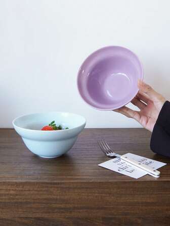 1个简约葫芦形陶瓷碗，清新蓝紫色燕麦碗，甜点酸奶碗，适合家庭日常餐具、餐厅甜点盛碗、菜碗，亦可作为礼品或节日装饰品。