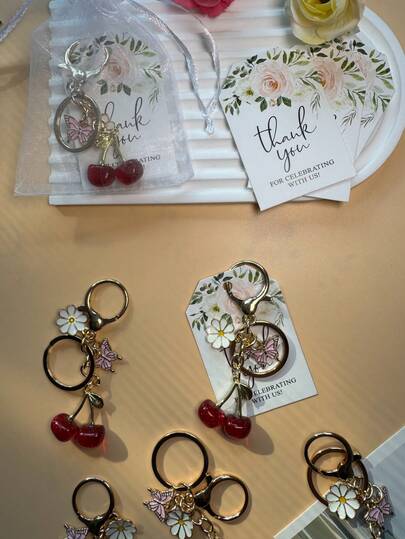 12pcs/Set Women's New Shiny Faux Cherry Keychain Set, Includes Keychain, Gift Bag And Thank You Card, Fashionable And Exquisite 3D Fruit, Butterfly And Flower Decor Accessories, Suitable For Bags, Phones, Car Keys, Automotive Accessories, Filled With Fruity Elements In Cute Goth Y2K Style