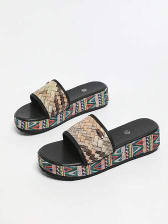 Platta sandaler, sommarspänne tjock botten mönstrad slumpmässigt lättviktig högtidsbohemisk stil platåsandaler för utomhusbruk