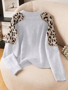 Women's Beige And Black Leopard Print Fleece Sweater - Raglan Sleeve Crew Neck, Comfortable And Warm Pullover For Autumn/Winter | Casual And Cozy Essential Item - Grey - View 2
