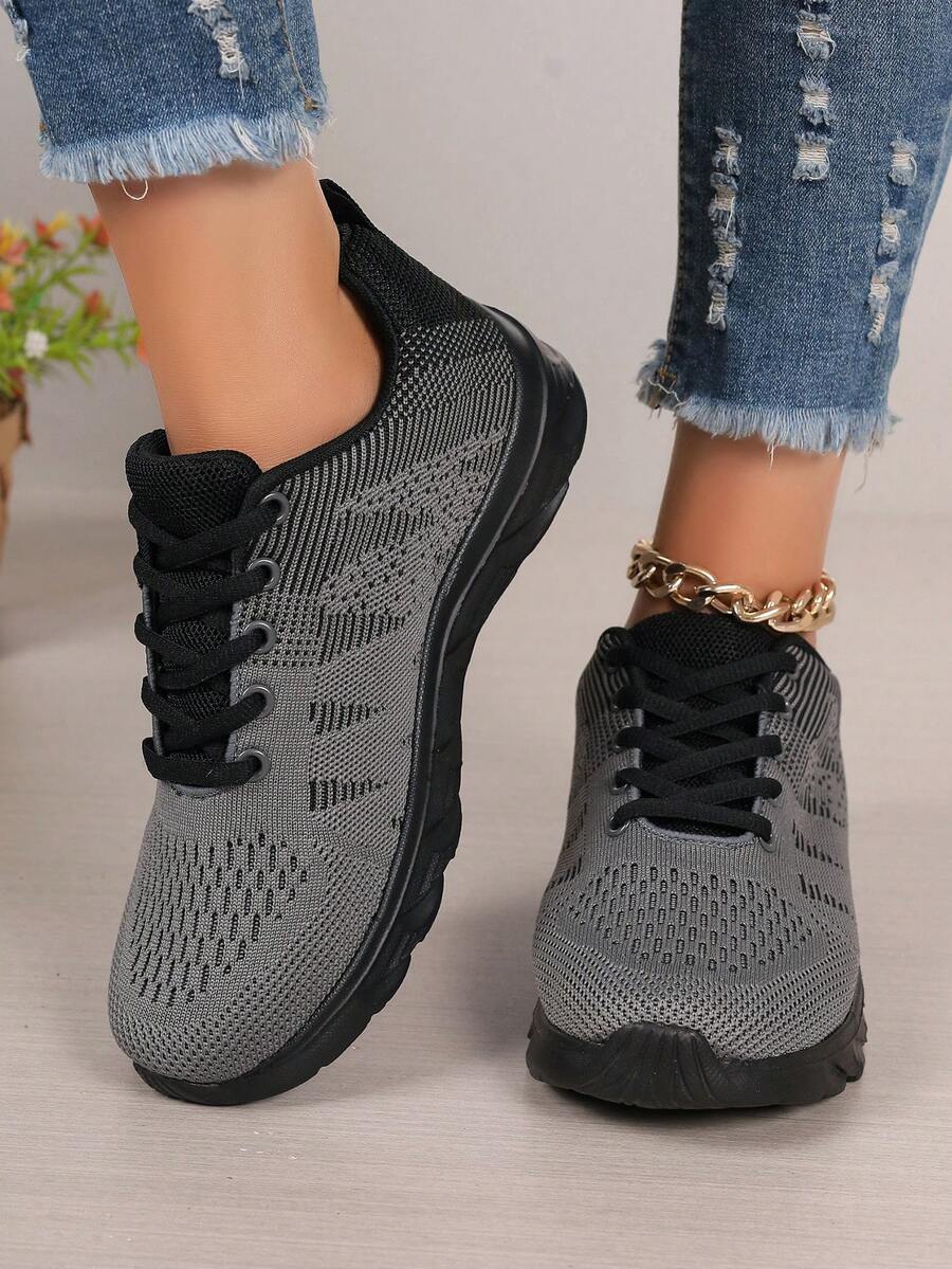 2024新款针织网面系带休闲透气轻便可水洗运动鞋，宽楦女鞋，适合运动、跑步、散步、露营、休闲、情侣、公路跑等场合 - 淺灰色 - 查看 1