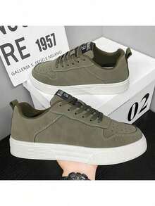 (Fällt klein aus) Herren Mode einfarbige Skaterschuhe, bequeme rutschfeste Lässig Schnürschuhe mit dicker Sohle, geeignet für Outdoor-Aktivitäten von Männern. Größe 39-48 (wählen Sie nach Innensohlen-Länge aus)