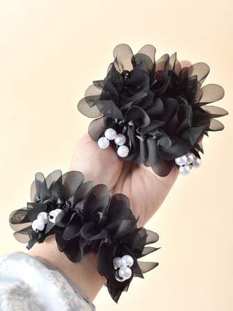 2 Pieces Of Girls' Sweet White High-Elastic Beaded Hair Rings